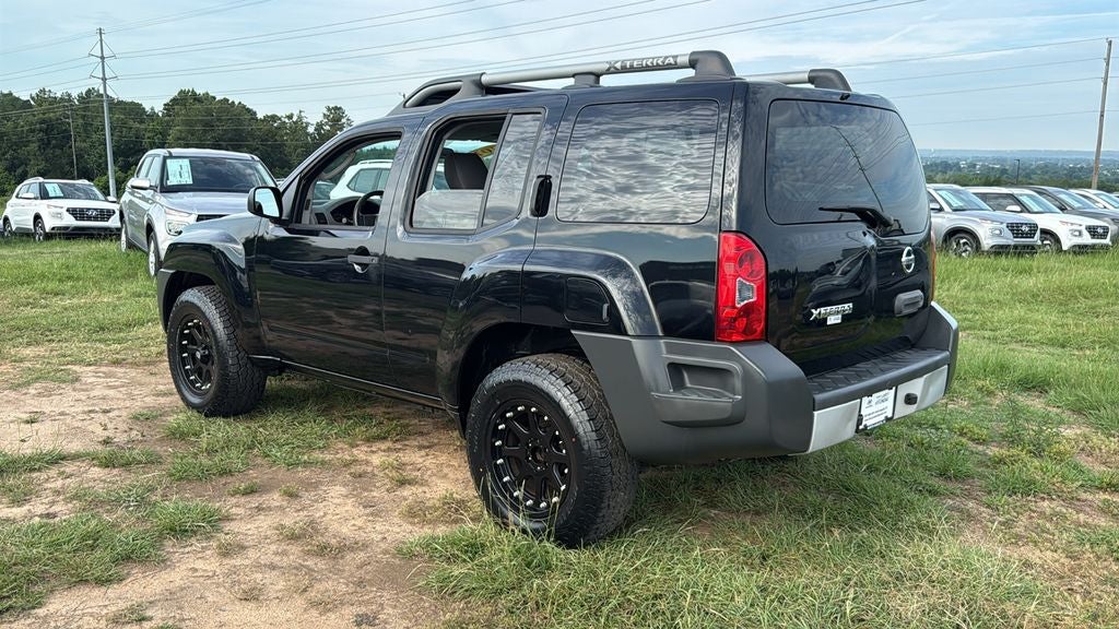 2012 Nissan Xterra — detail view