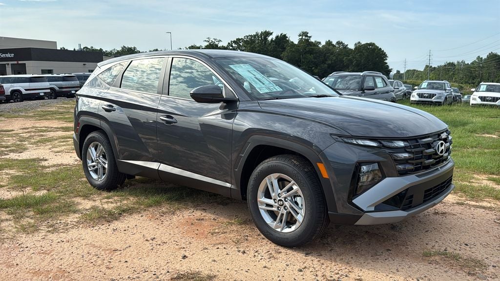 2026 Hyundai TUCSON SE FWD in Ecotronic Gray — front three-quarter view